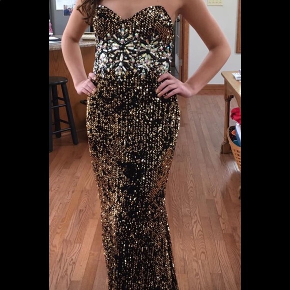 Nightmoves Prom/Pageant gown - Picture 2 of 9